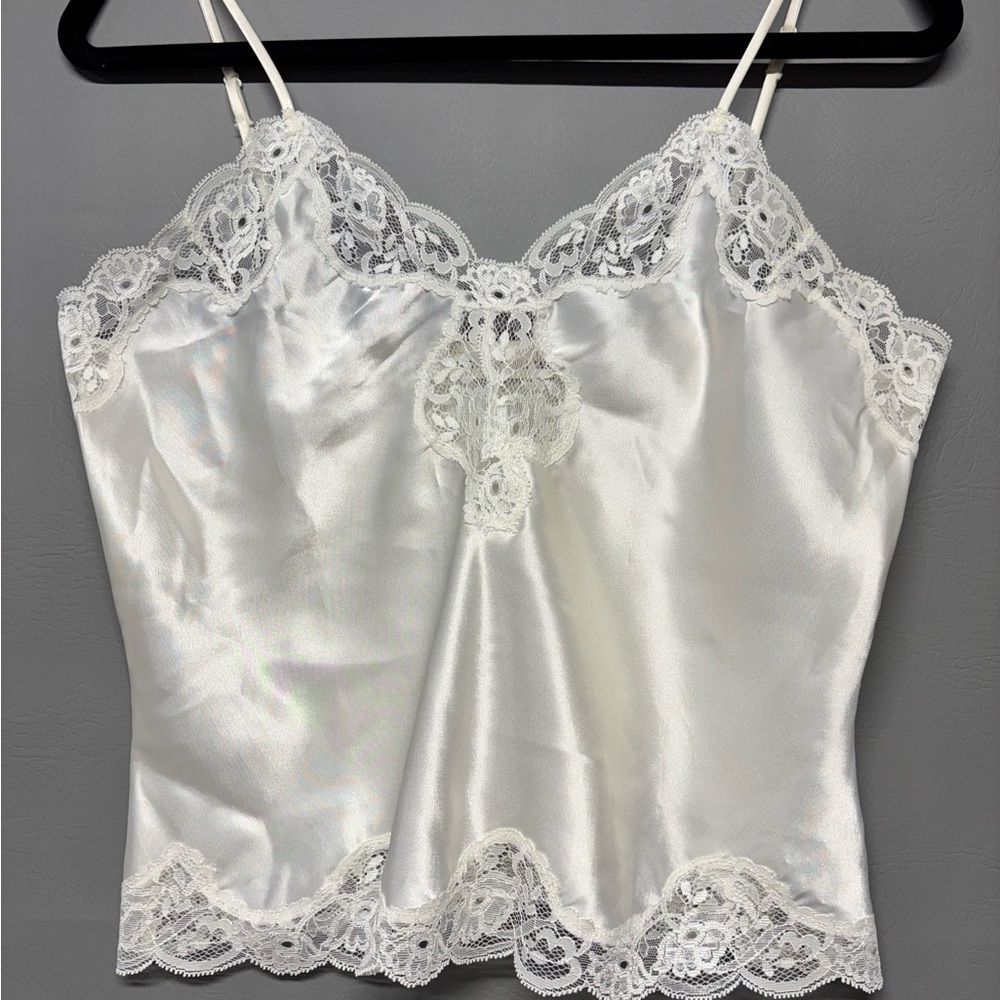 ✨Vintage Victoria's Secret White Satin Camisole Size S - Picture 3 of 9